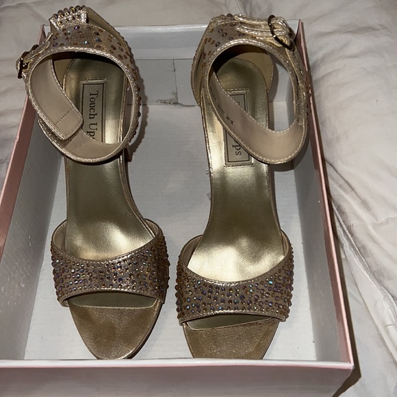 Heels - Picture 8 of 9